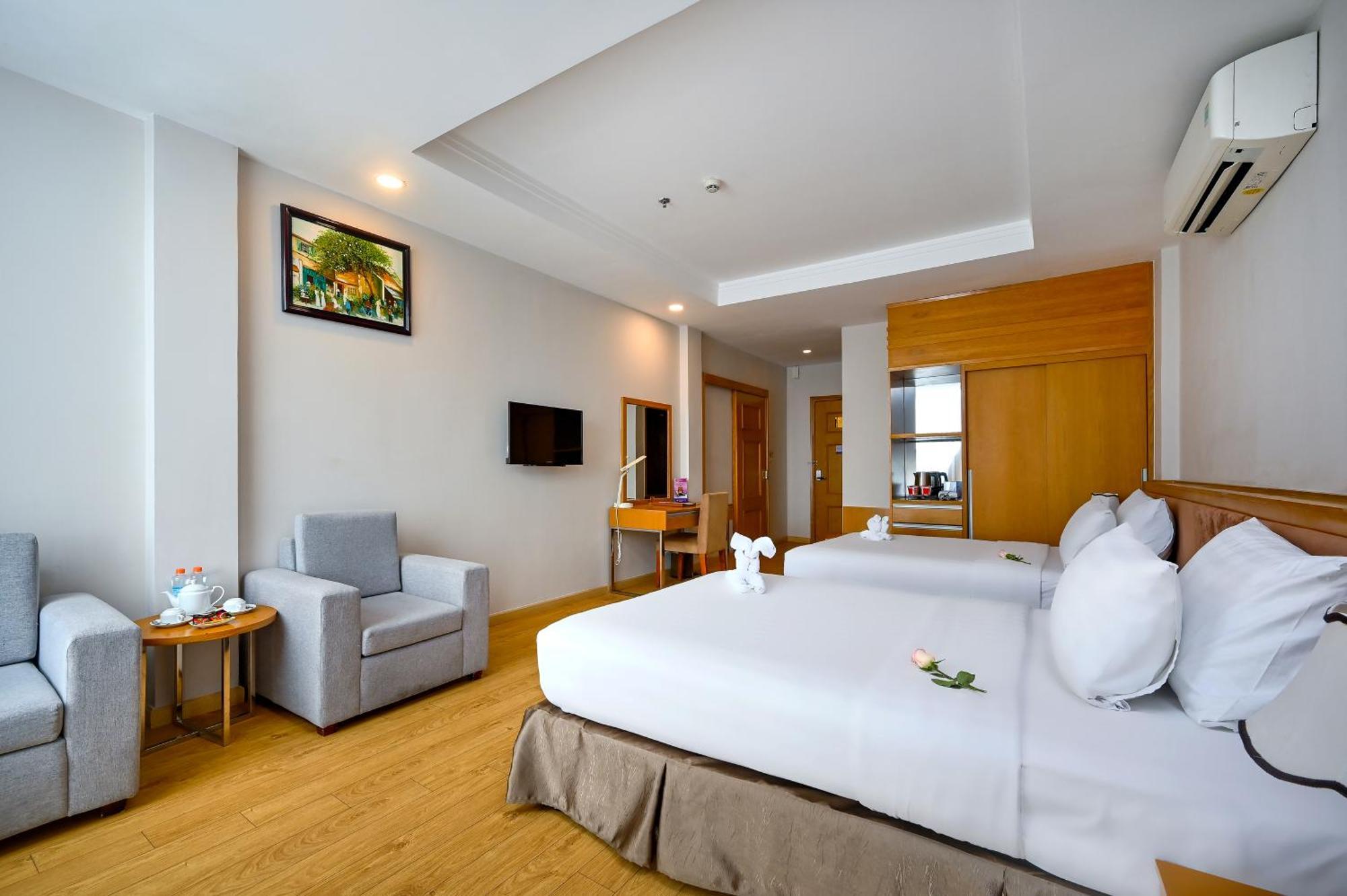 Ttc Hotel Deluxe Airport Хошимин Екстериор снимка