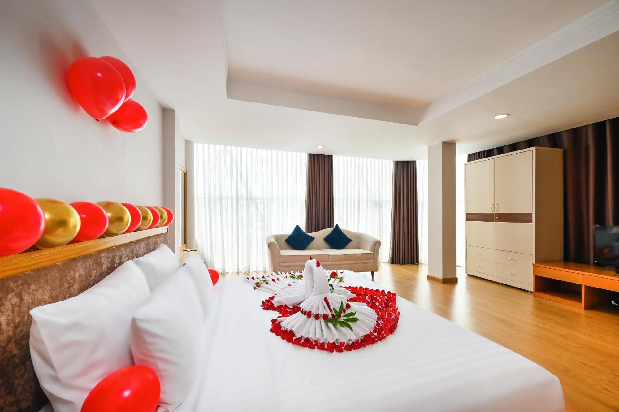 Ttc Hotel Deluxe Airport Хошимин Екстериор снимка